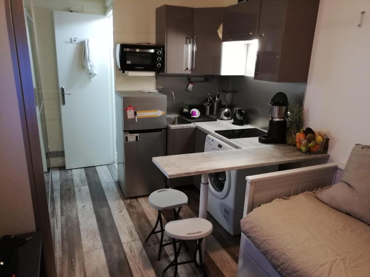 Appartamento Charming Central Paris Studio Esterno foto